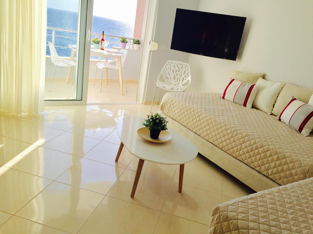 Skyfall Apartment Sarandë Exteriör bild