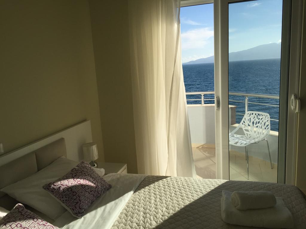 Skyfall Apartment Sarandë Exteriör bild