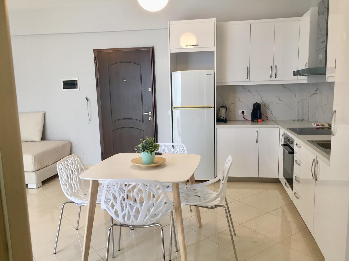 Skyfall Apartment Sarandë Exteriör bild